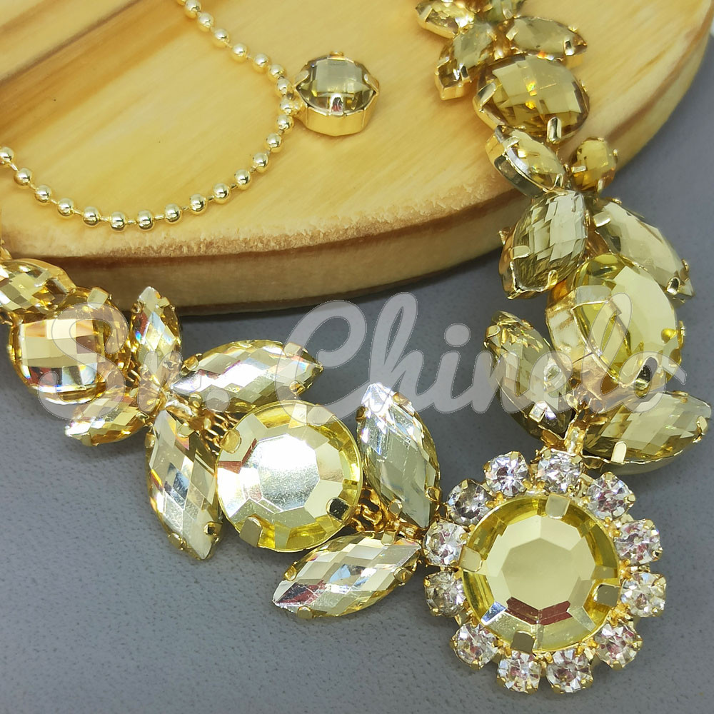 Cabedal Olívia, Banhado, Rebite, Amarelo Dourado