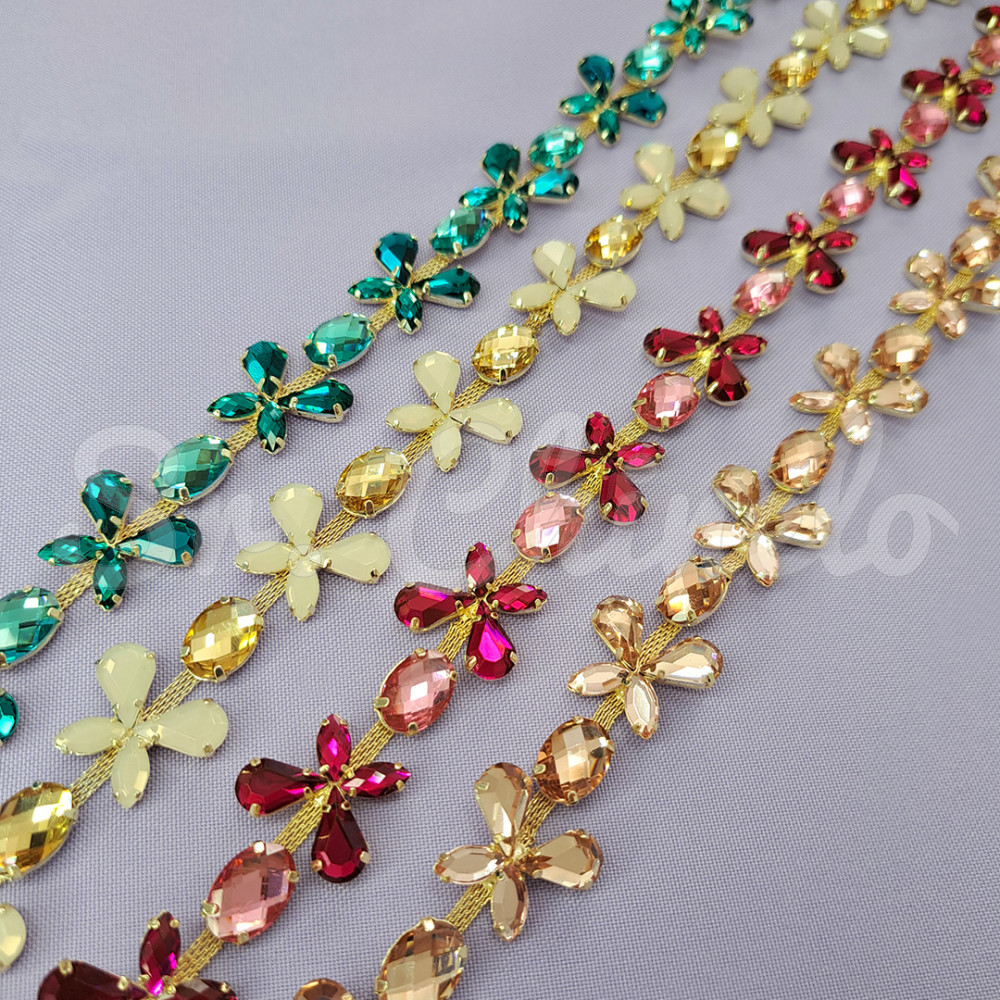 Cabedal em Metro, Banhado, Borboletas, Bege Opal/Dourado