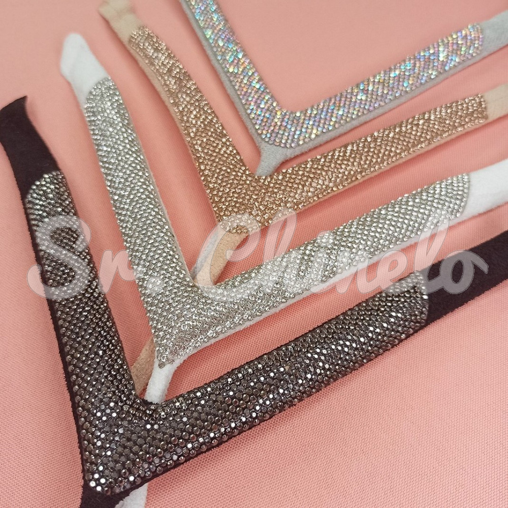 Cabedal Paulina, Tecido com Strass, Formato em V, Pronto para Aplicação em Solas, Preto/Grafite