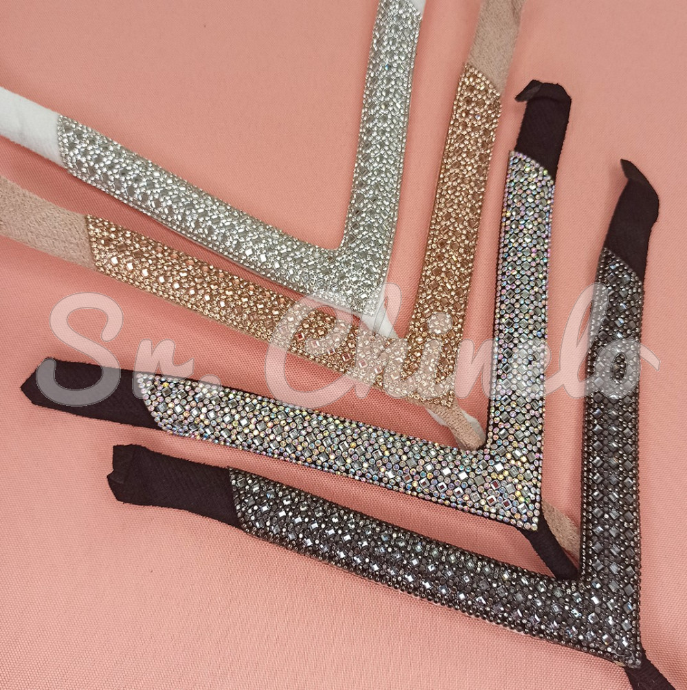 Cabedal Paola, Tecido com Strass, Formato em V, Pronto para Aplicação em Solas, Branco/Cristal