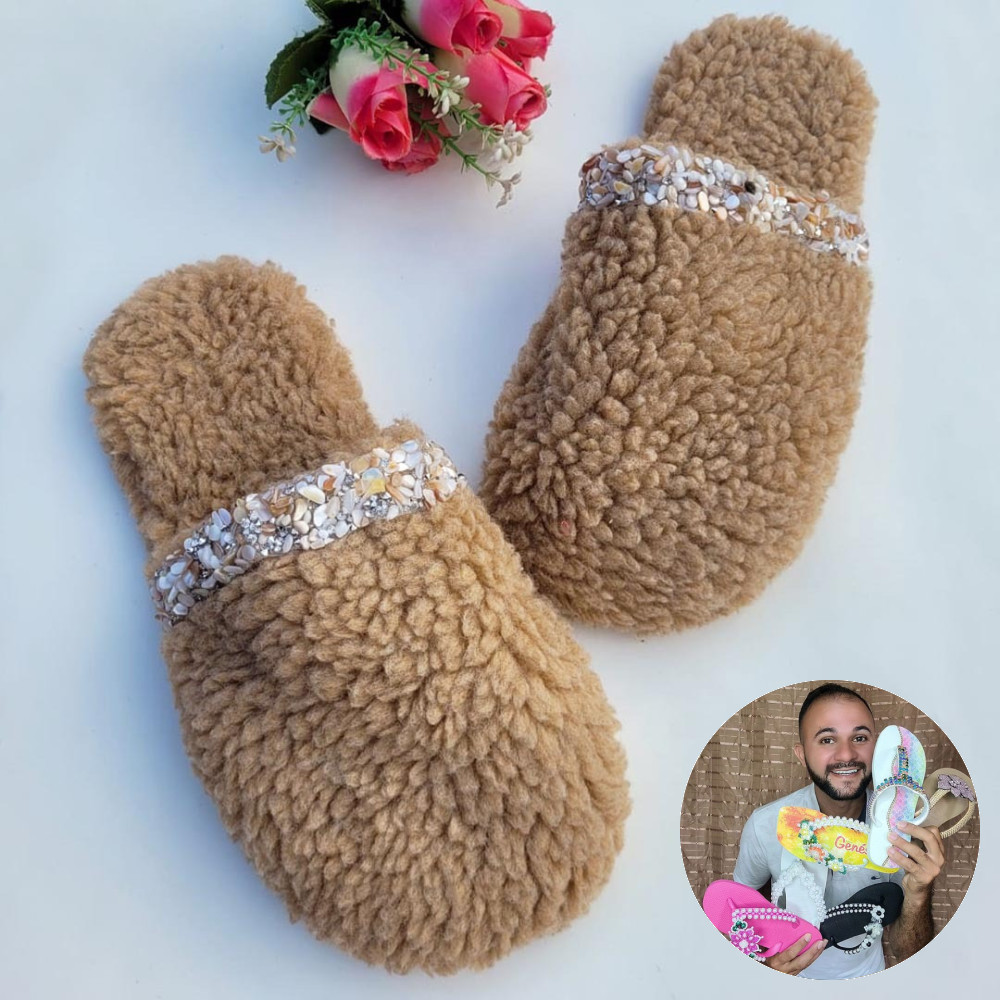 Pantufa Unissex com Tira de Cascalho - Adalto Lopes