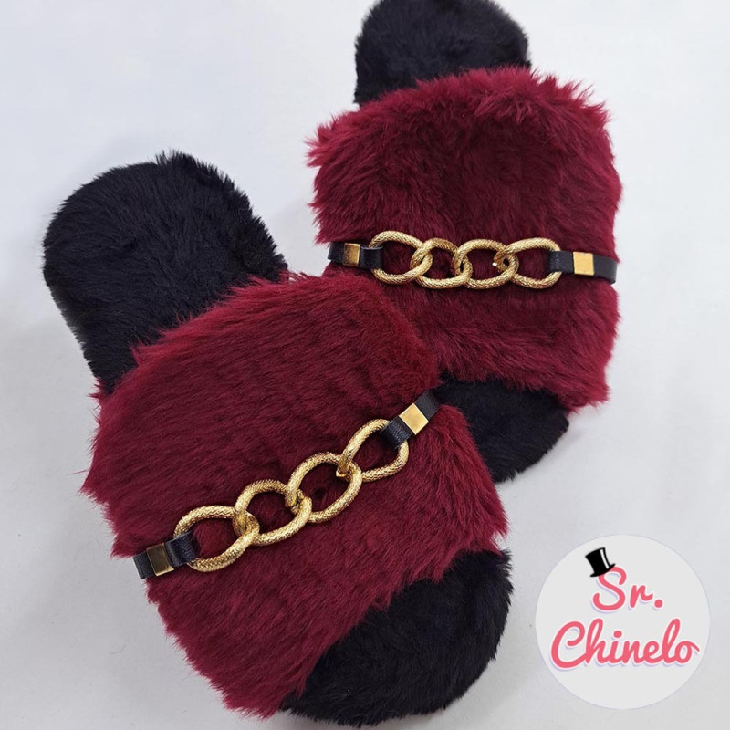 Pantufa Slide com Elos de Correntes 